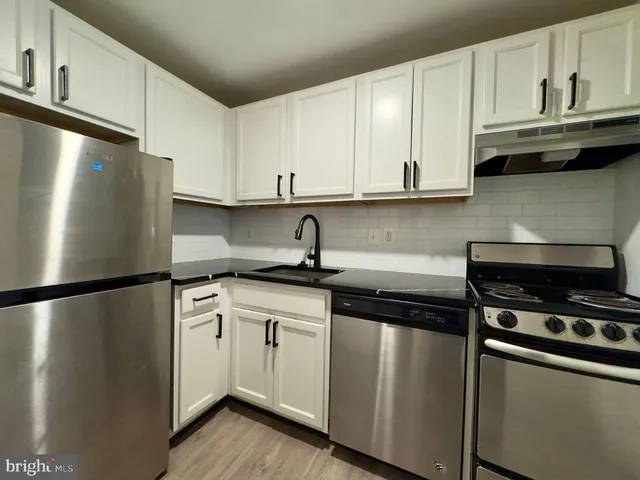 $1,100 | 1210 North Calvert Street, Unit T, Baltimore, MD 21202