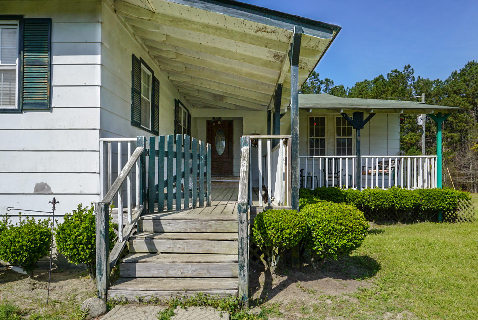 900 Fauling Road St. Stephen, SC 29479 - Photo 5 of 33 Charming Front Porch