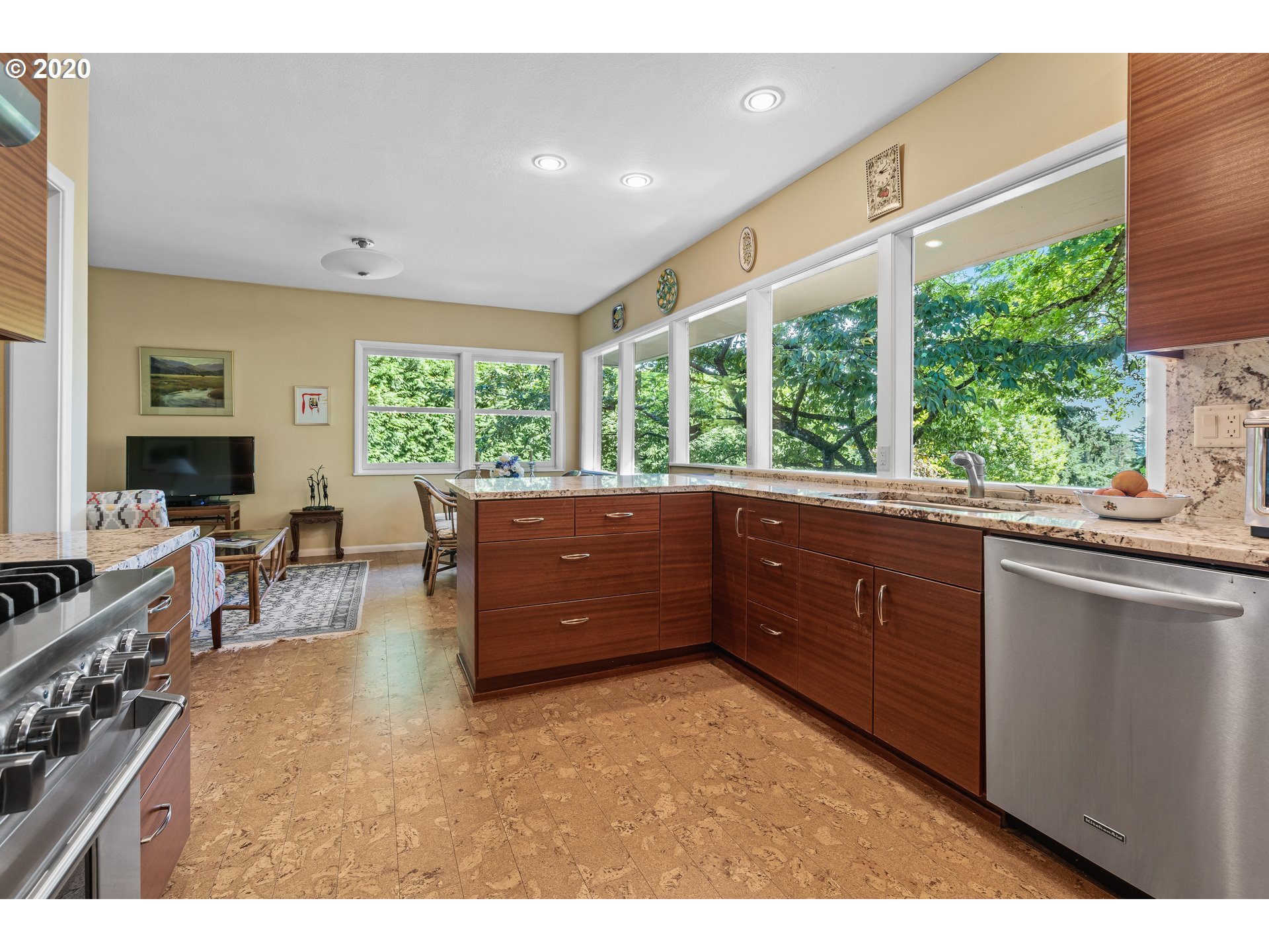 4250 Southwest Dosch Road Portland, OR 97239 - Photo 9 of 24