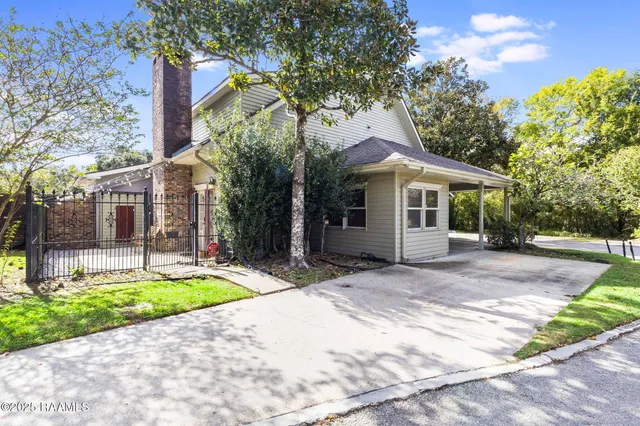 $215,000 | 513 Esplanade, Lafayette, LA 70508