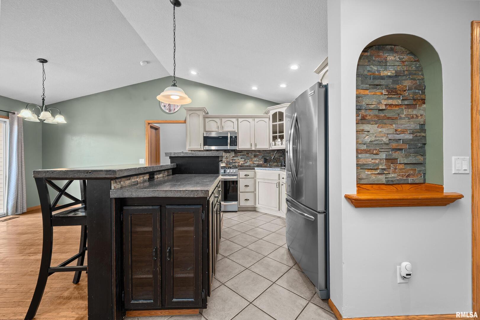 1405 East 7th Street Coal Valley, IL 61240 - Photo 11 of 34