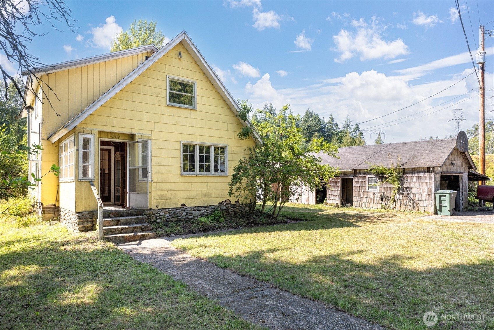 4269 Dewey Road Bellingham, WA 98226 - Photo 1 of 34 Gallery Image 1