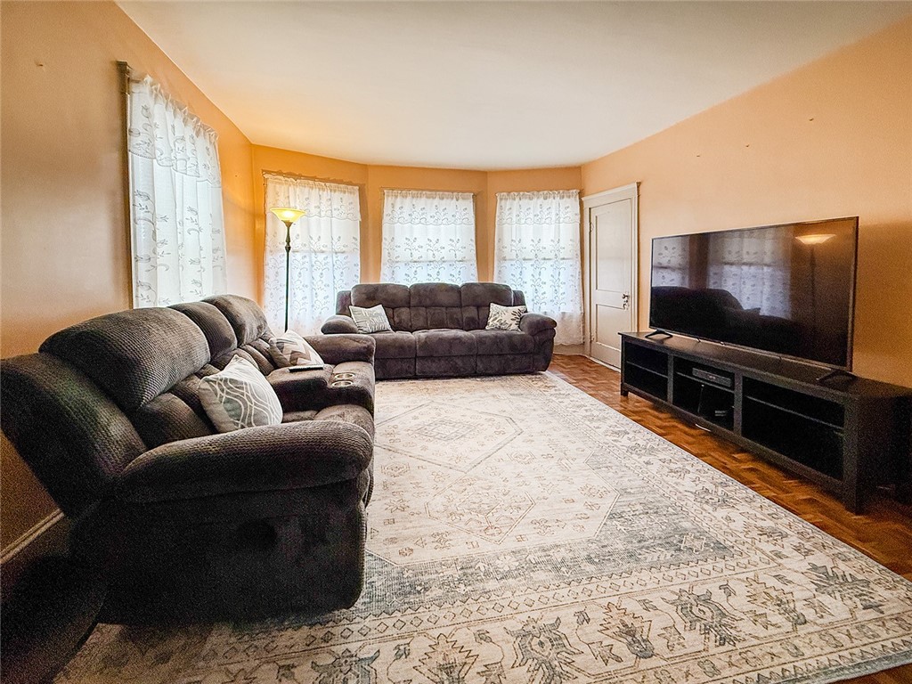 104 Bates Street Pawtucket, RI 02861 - Photo 29 of 46