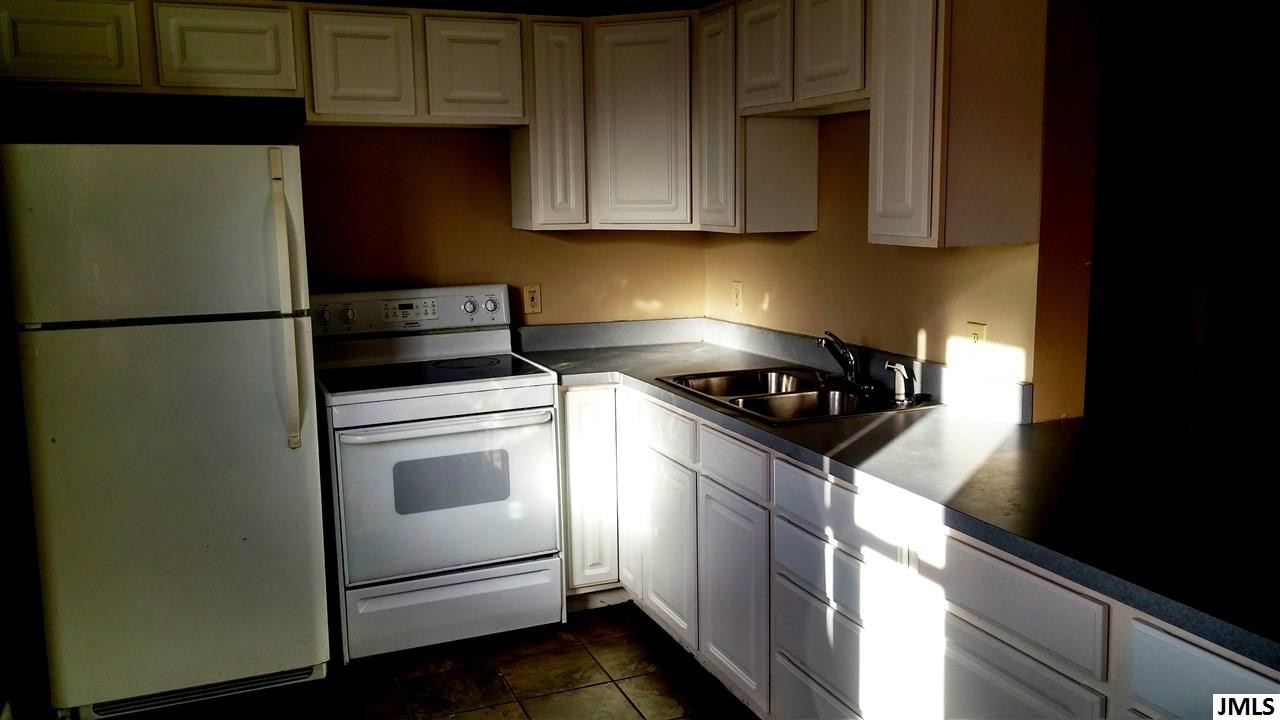 15411 Erie Road Albion, MI 49224 - Photo 5 of 8 Photo 5