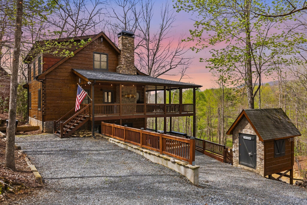 1134 Maggie Chapman Road Blue Ridge, GA 30513 - Photo 4 of 25 Gallery Image 4