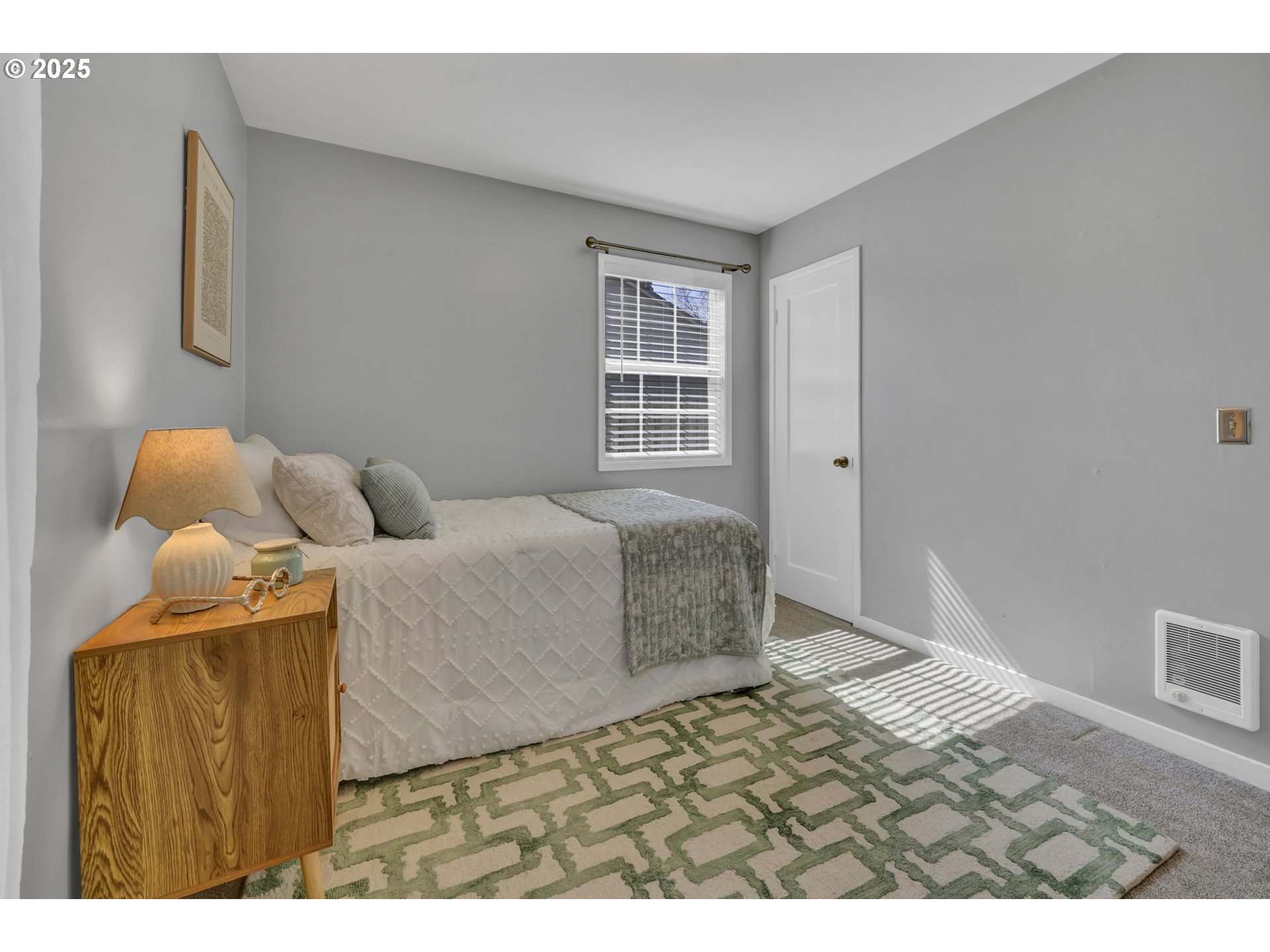 1657 McKinley Court Eugene, OR 97402 - Photo 14 of 40 Bedroom