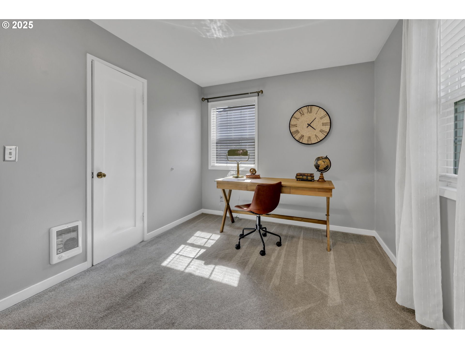 1657 McKinley Court Eugene, OR 97402 - Photo 16 of 40 Bedroom