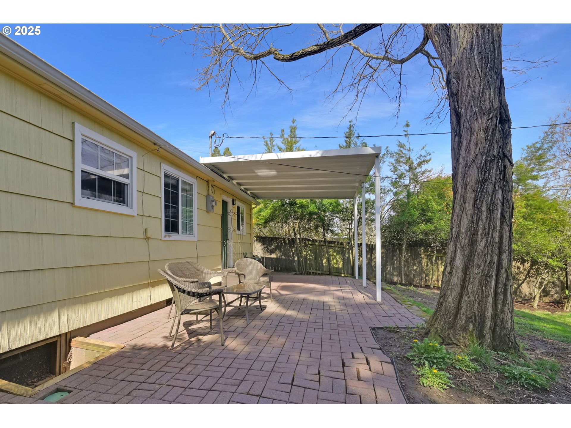 1657 McKinley Court Eugene, OR 97402 - Photo 36 of 40 Patio