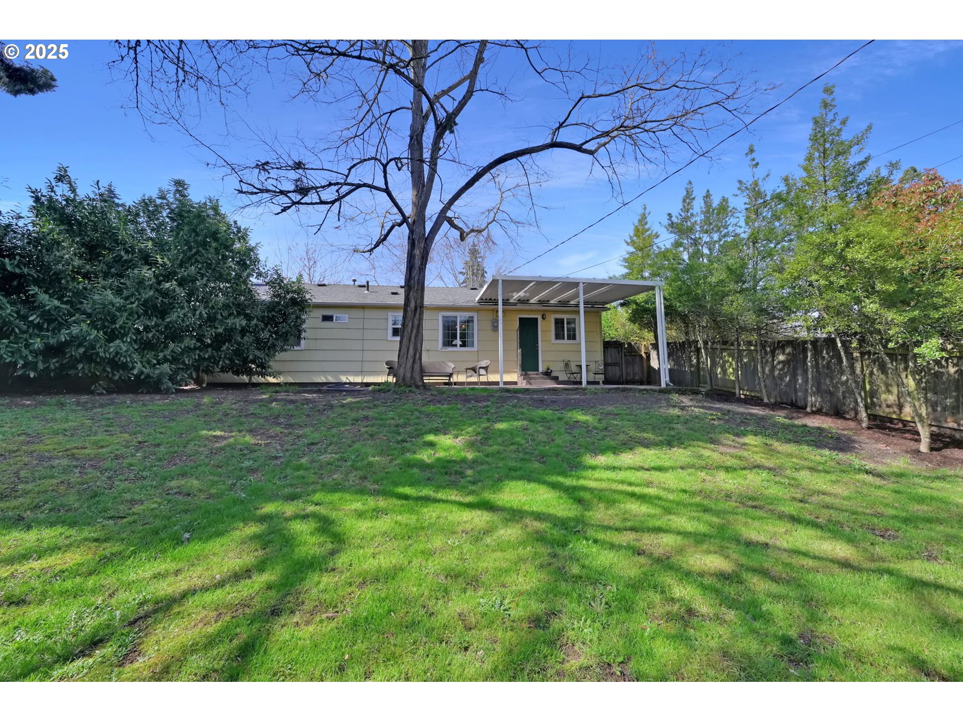 1657 McKinley Court Eugene, OR 97402 - Photo 38 of 40 Backyard