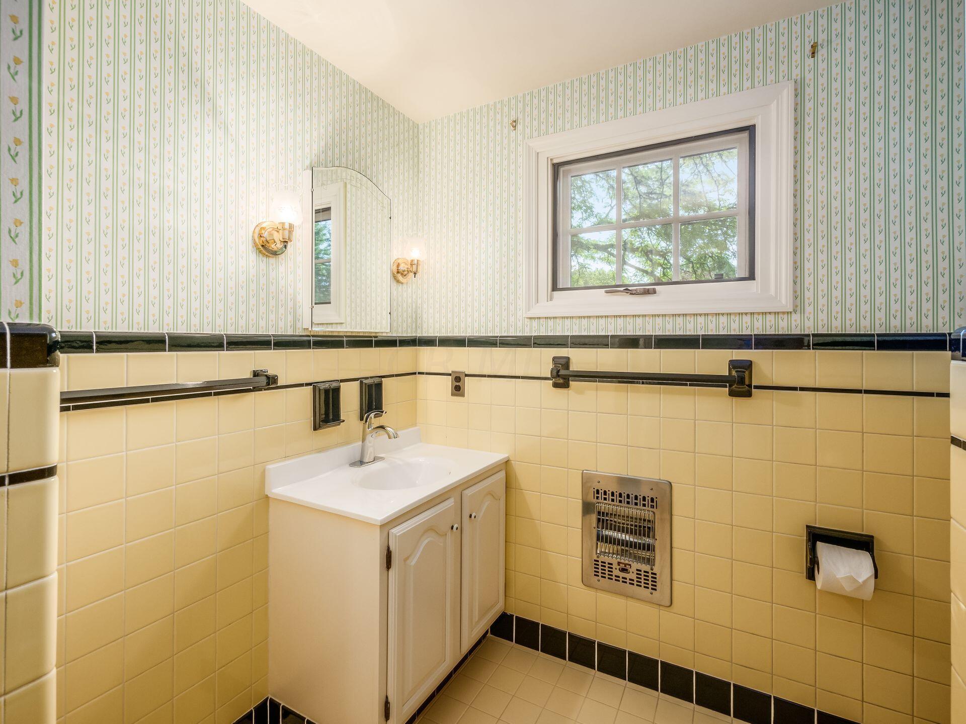 2505 Sherwin Road Columbus, OH 43221 - Photo 31 of 48 033_f66610_A 2505 Sherwin 081