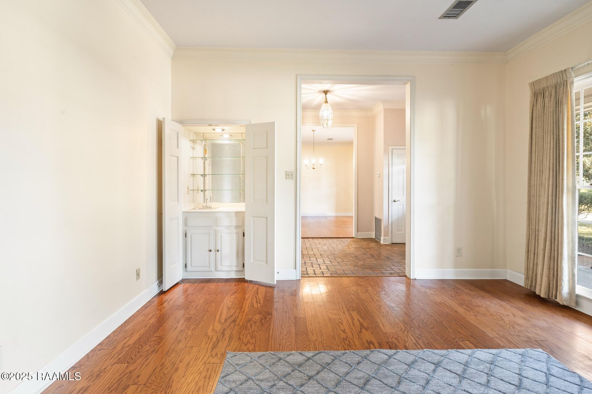 103 Clipper Cove Lafayette, LA 70508 - Photo 6 of 27 formal living with bar area