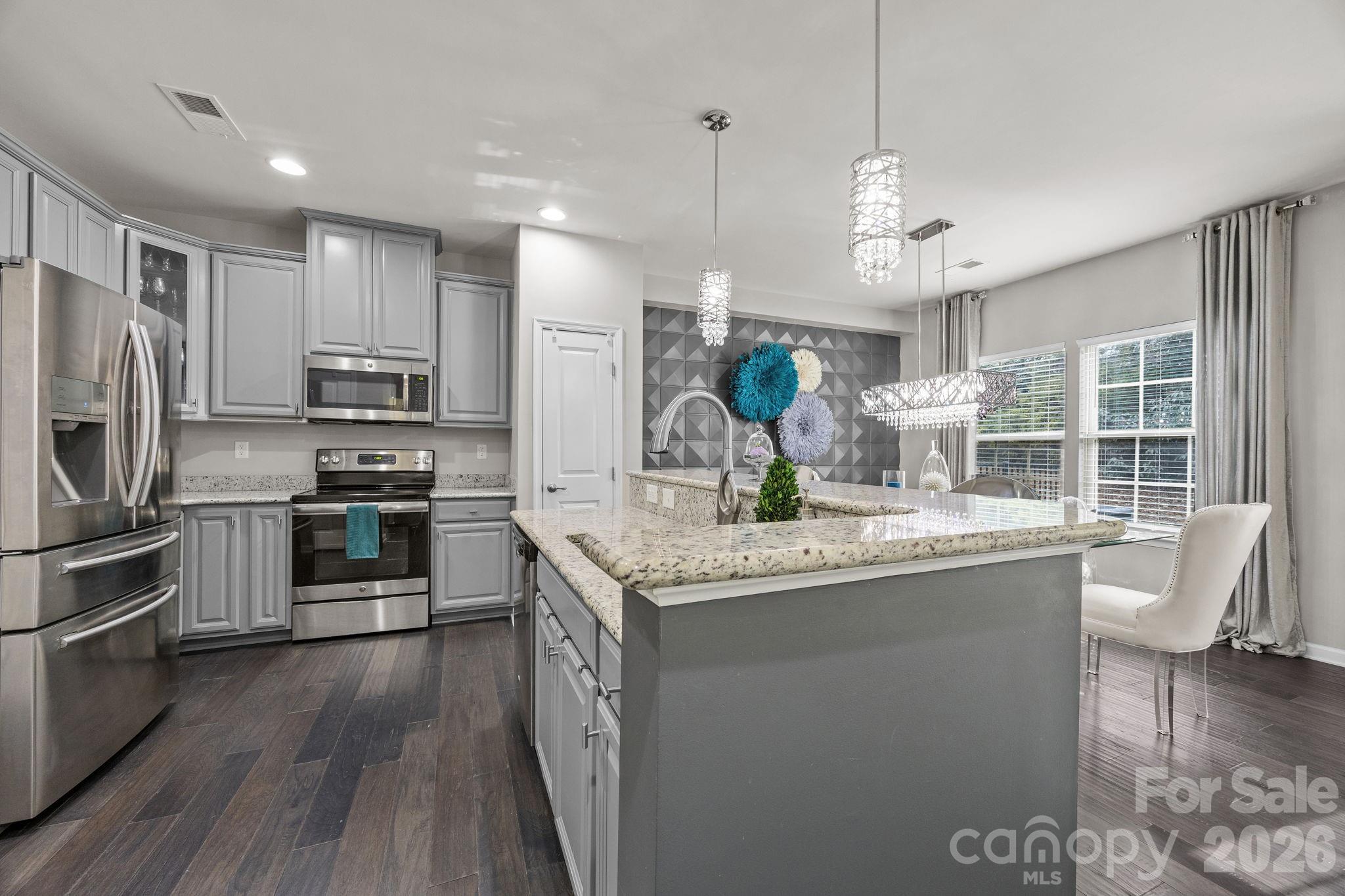 3235 Morgan Clark Road Charlotte, NC 28208 - Photo 3 of 27