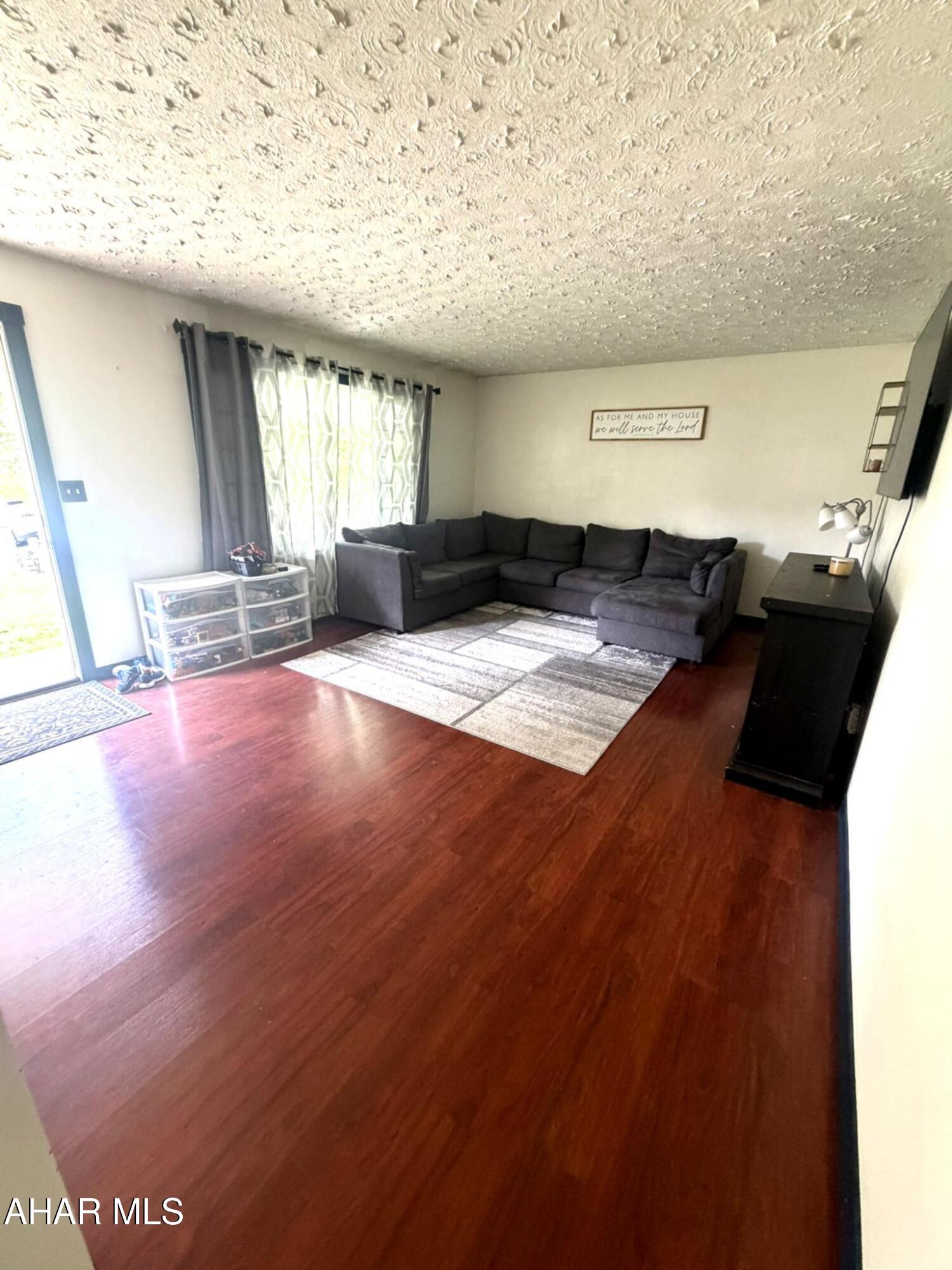 3269 Gwin Road Altoona, PA 16601 - Photo 14 of 19 bright_sharp