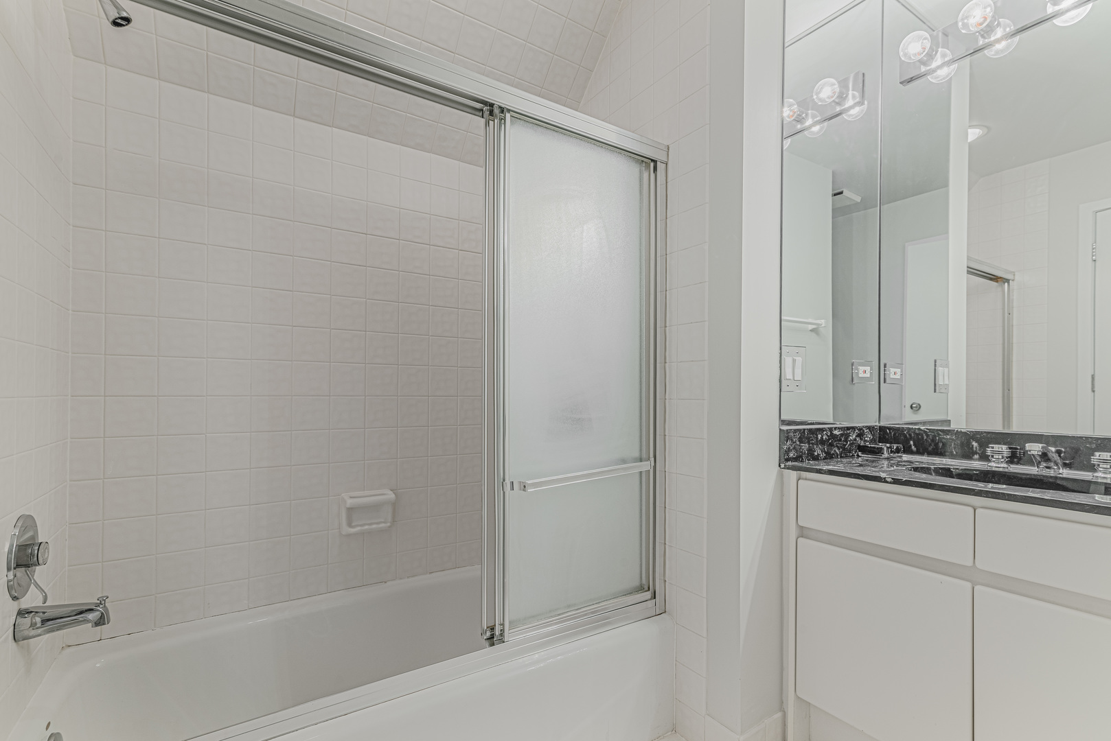 513 Rivershire Place Lincolnshire, IL 60069 - Photo 19 of 27