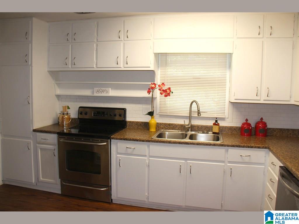 413 Camellia Road Birmingham, AL 35215 - Photo 13 of 47