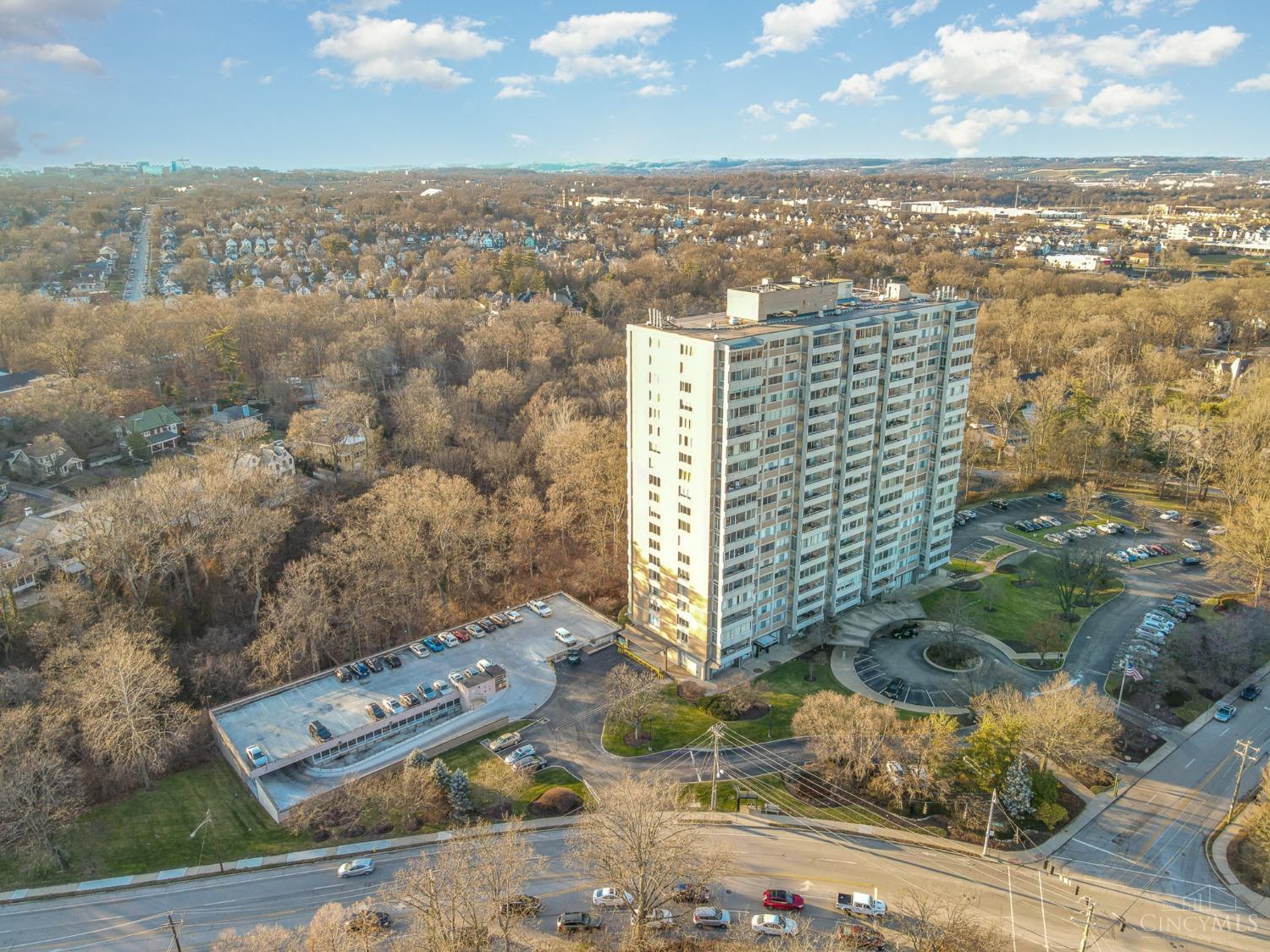 2324 Madison Road, Unit 1601 Cincinnati, OH 45208 - Photo 1 of 32 Gallery Image 1