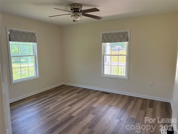 $1,700 | 7 Miss Julia Way, Granite Falls, NC 28630