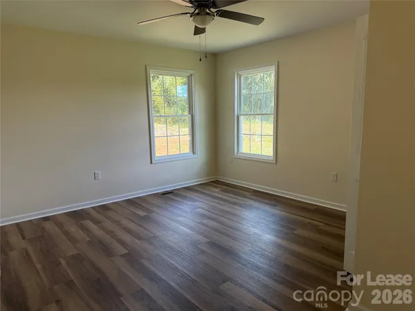 $1,700 | 7 Miss Julia Way, Granite Falls, NC 28630