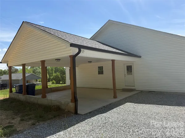 $1,700 | 7 Miss Julia Way, Granite Falls, NC 28630