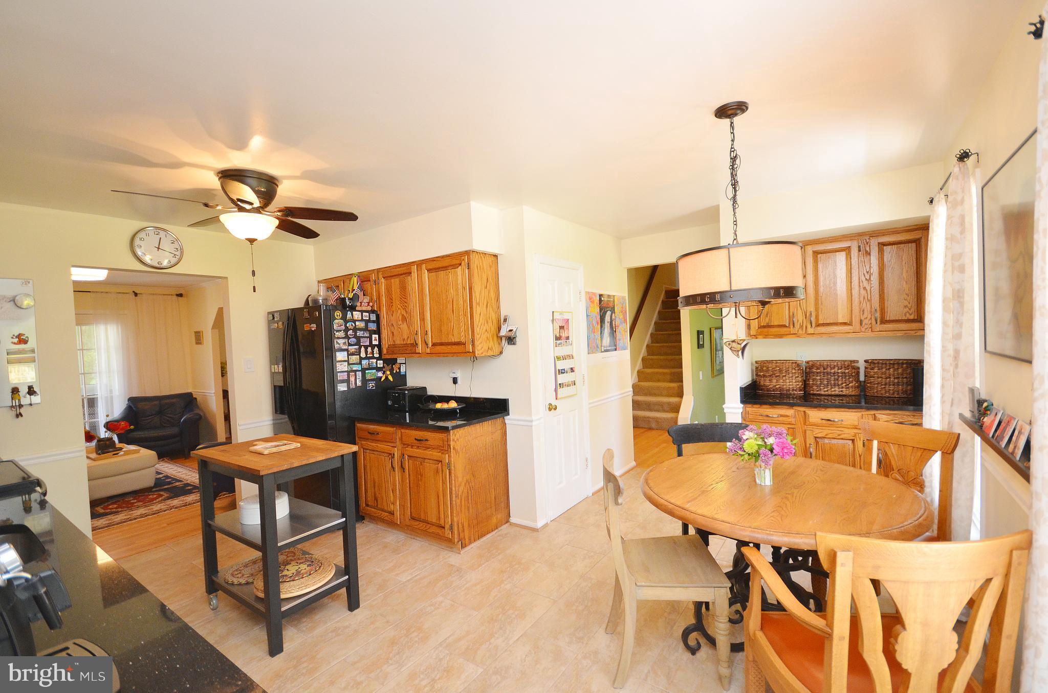 14490 Lightner Road Haymarket, VA 20169 - Photo 2 of 30 Kitchen with Breakfast Area