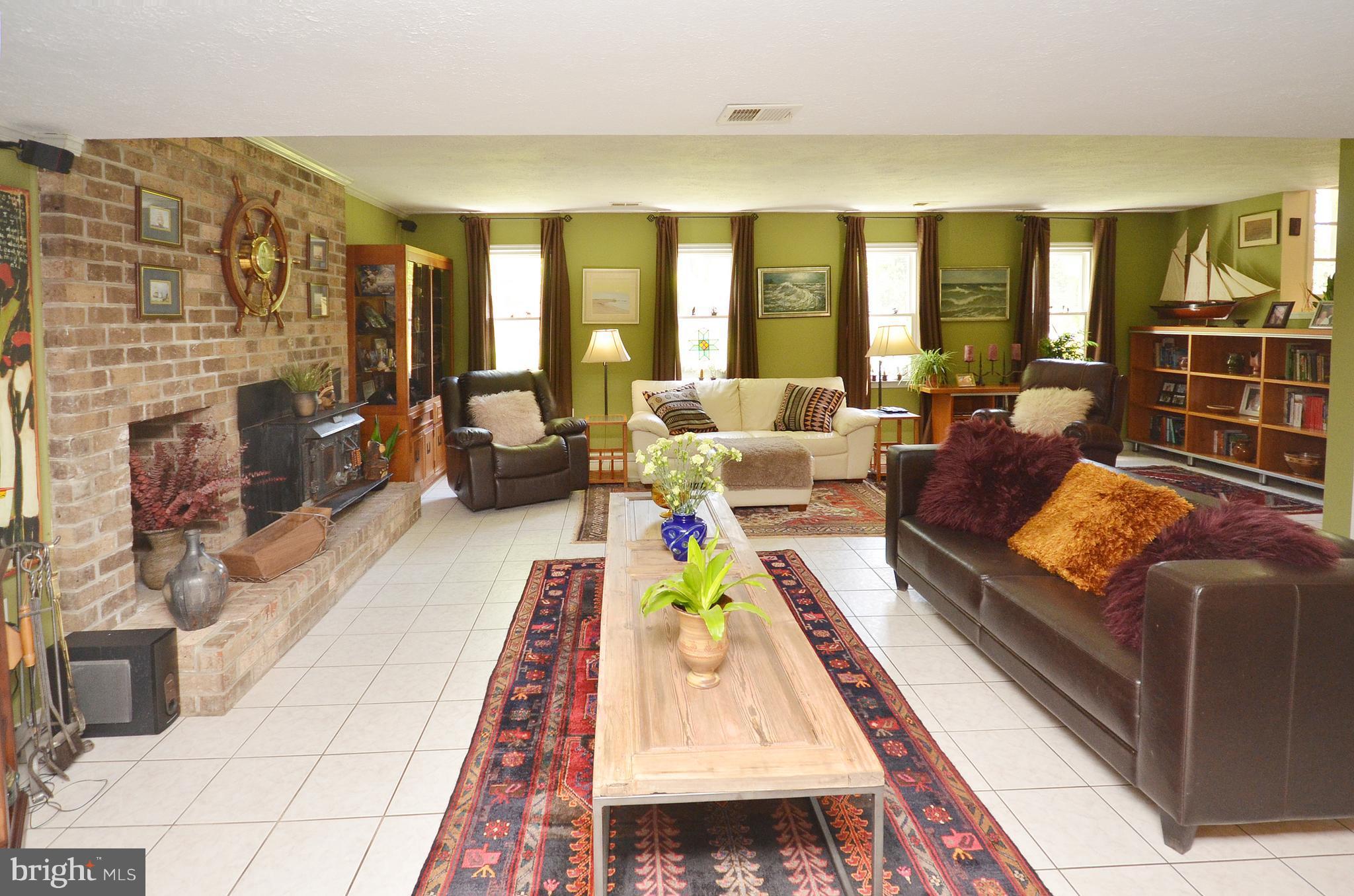 14490 Lightner Road Haymarket, VA 20169 - Photo 13 of 30 Family Room