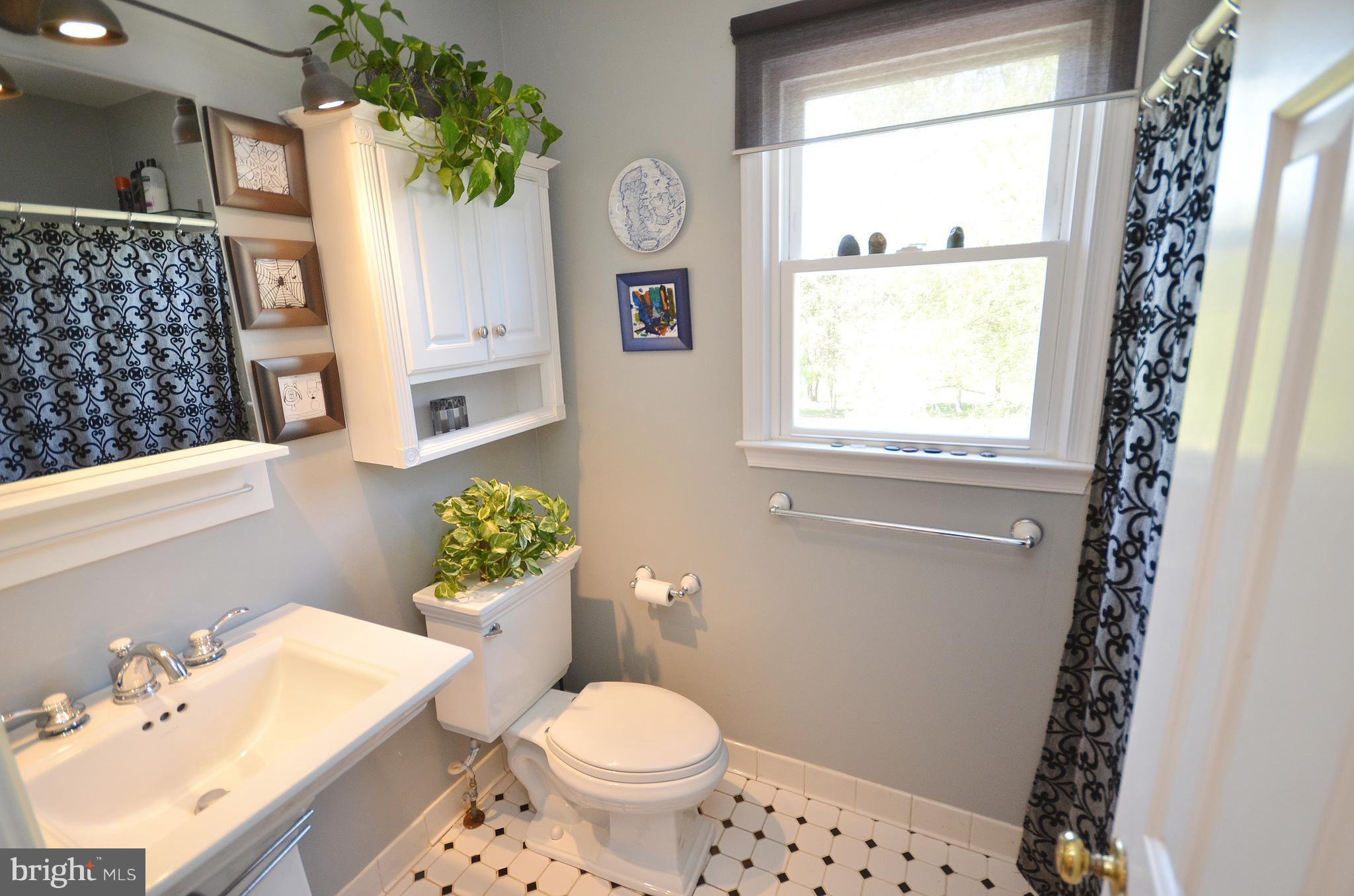 14490 Lightner Road Haymarket, VA 20169 - Photo 19 of 30 Master Bathroom