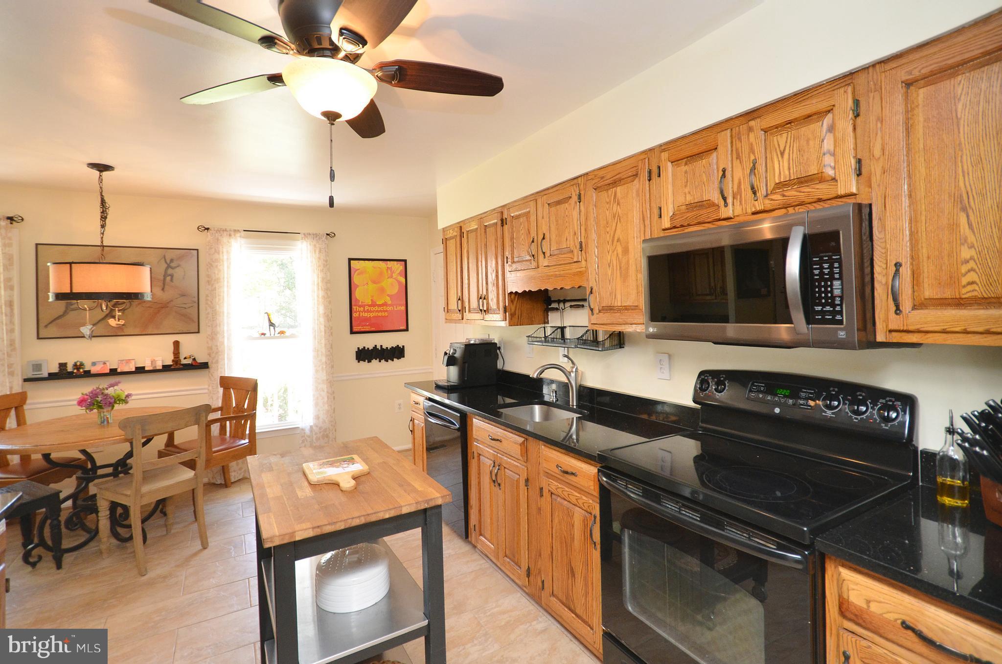 14490 Lightner Road Haymarket, VA 20169 - Photo 4 of 30 Kitchen