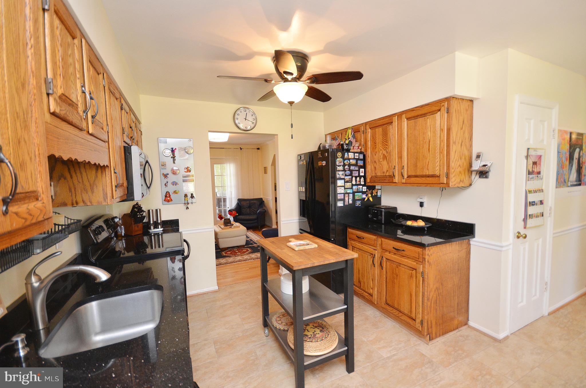14490 Lightner Road Haymarket, VA 20169 - Photo 5 of 30 Kitchen