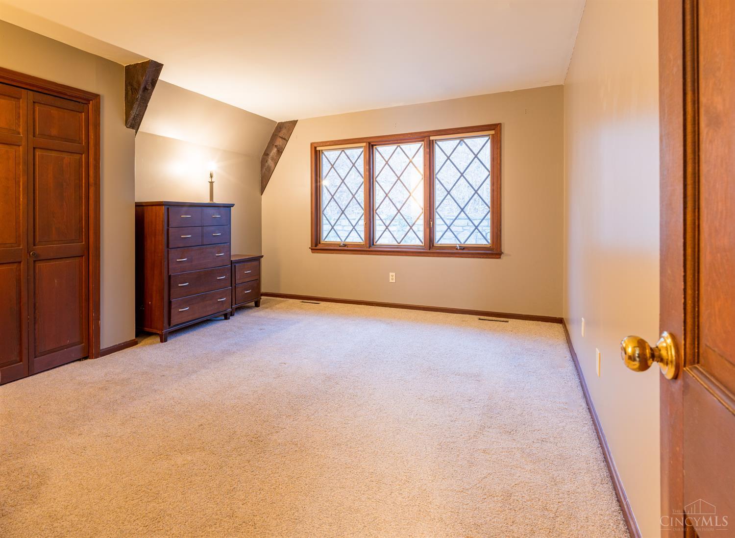 566 8 Mile Road Cincinnati, OH 45255 - Photo 14 of 26 Gallery Image 14