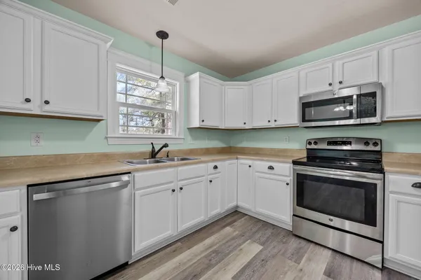 $289,000 | 517 Hollywood Boulevard, Havelock, NC 28532