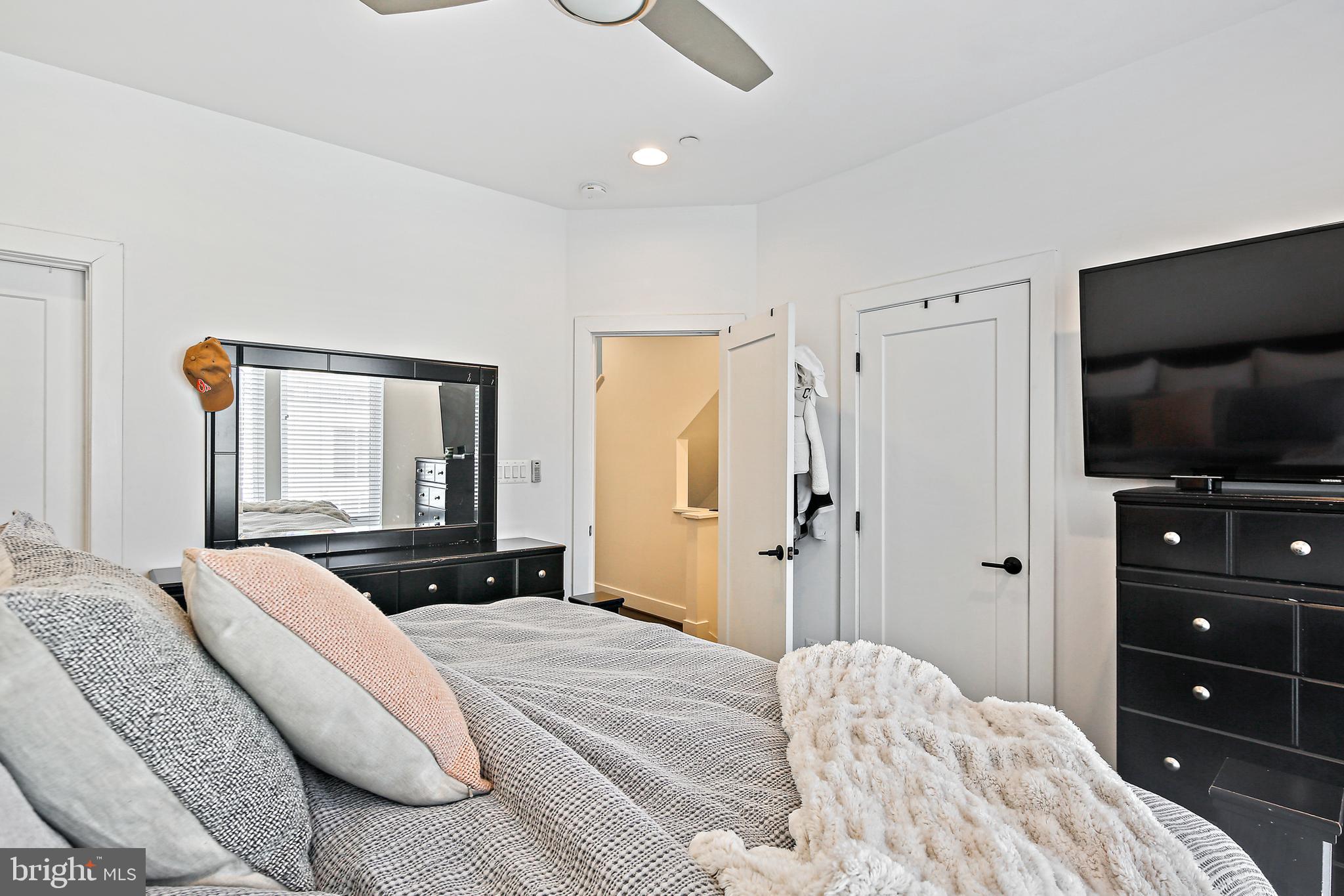 1223 Cooksie Street Baltimore, MD 21230 - Photo 21 of 36 Primary Bedroom