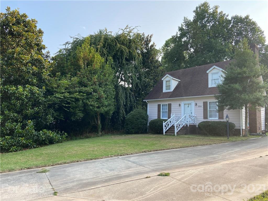 1314 Pepperidge Road Asheboro, NC 27205 - Photo 2 of 19 Gallery Image 2