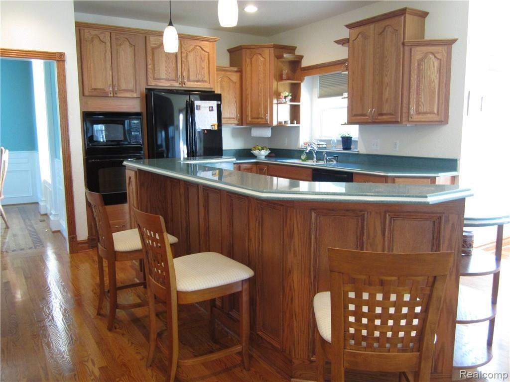 7306 East Bristol Road Davison, MI 48423 - Photo 19 of 72 zDXhGGH.jpg