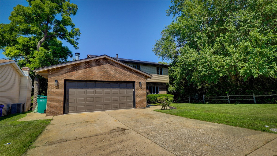 2287 Valley View Place Decatur, IL 62522 - Photo 3 of 43