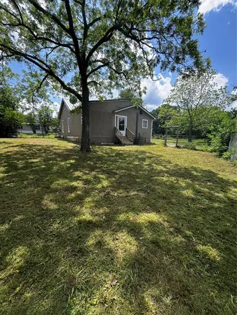 $1,550 | 210 Kean Street, Ladonia, TX 75449