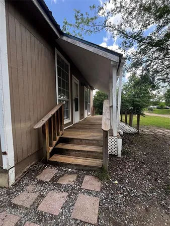 $1,550 | 210 Kean Street, Ladonia, TX 75449
