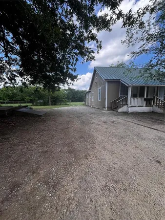 $1,550 | 210 Kean Street, Ladonia, TX 75449