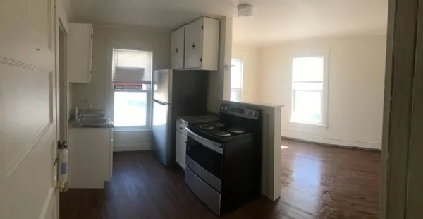 $1,250 | 2733 Dartmouth College Highway, Unit 10, Haverhill, NH 03774