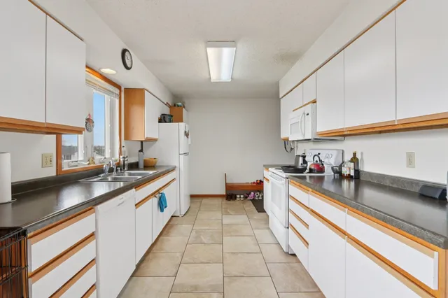 $490,000 | 211-213 West Garfield Street, Mount Horeb, WI 53572