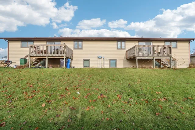 $490,000 | 211-213 West Garfield Street, Mount Horeb, WI 53572