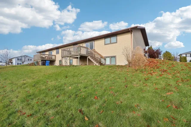 $490,000 | 211-213 West Garfield Street, Mount Horeb, WI 53572