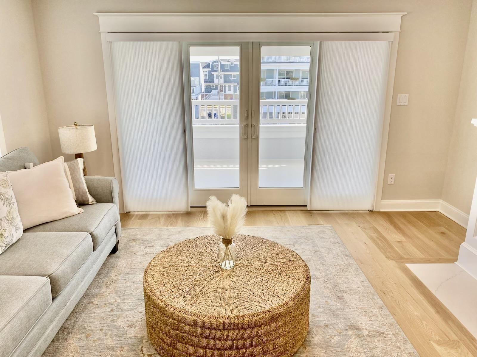 2425 Harbor, Unit 2425 Avalon, NJ 08202 - Photo 13 of 46 a living room with furniture