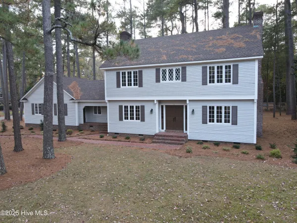 $345,000 | 511 South Wilkinson Drive, Laurinburg, NC 28352