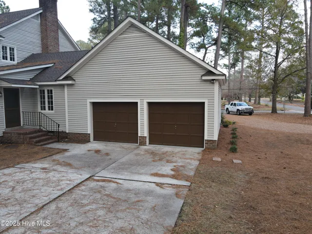 $385,000 | 511 South Wilkinson Drive, Laurinburg, NC 28352