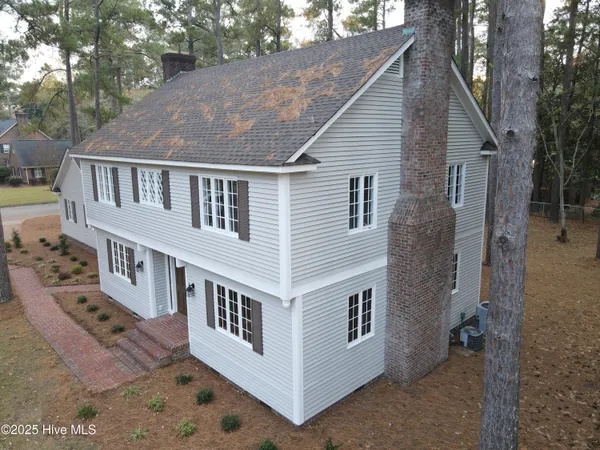 $345,000 | 511 South Wilkinson Drive, Laurinburg, NC 28352