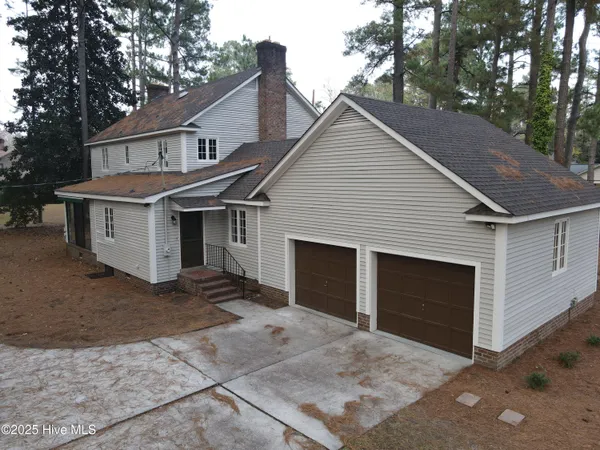 $345,000 | 511 South Wilkinson Drive, Laurinburg, NC 28352
