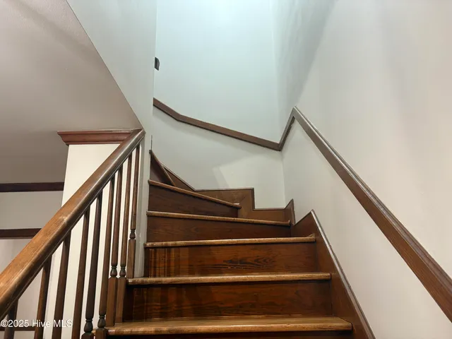 $385,000 | 511 South Wilkinson Drive, Laurinburg, NC 28352