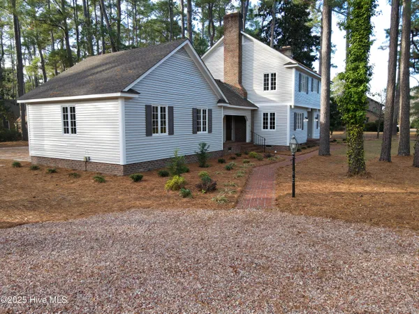$345,000 | 511 South Wilkinson Drive, Laurinburg, NC 28352