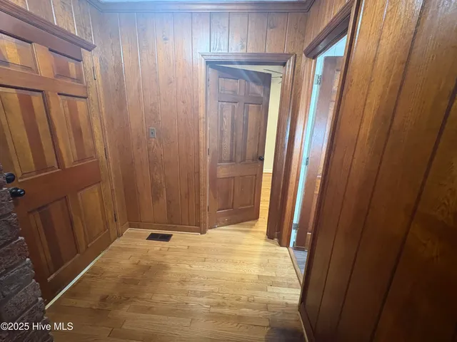 $385,000 | 511 South Wilkinson Drive, Laurinburg, NC 28352