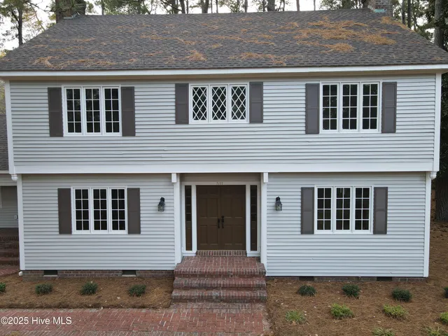 $385,000 | 511 South Wilkinson Drive, Laurinburg, NC 28352